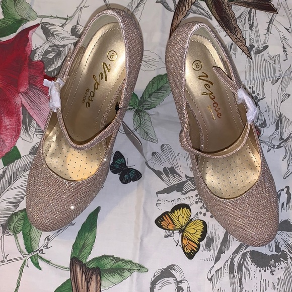 New with box Vepose New York Gold Glitter Heels - Picture 2 of 15